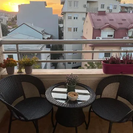 Apartment In The Heart Of *