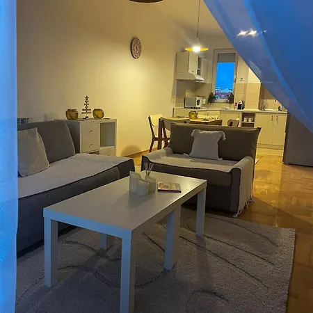 Apartment In The Heart Of *